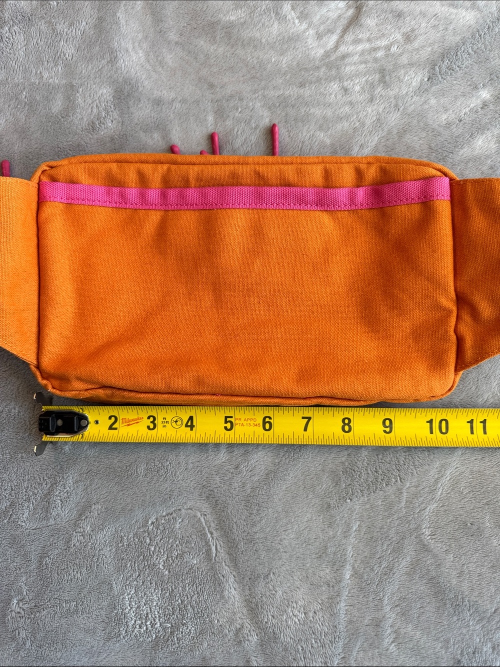 NWOT Lucy & Yak Henley Giant Bumbag Crossbody Orange - Picture 11 of 12